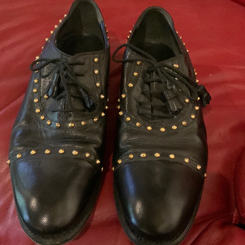 Gucci Black Leather Studded Lace up Shoes with gold studs in size 40